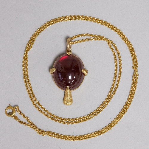 155 - VICTORIAN GOLD GARNET PENDANT NECKLACE 
8.9 grams 
rich vibrant garnet 
with gold chain
pendant Leng... 