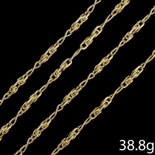 168 - FANCY LINK LONG GUARD MUFF CHAIN
38.8 grams, 18 ct. gold.
L: 100 cm