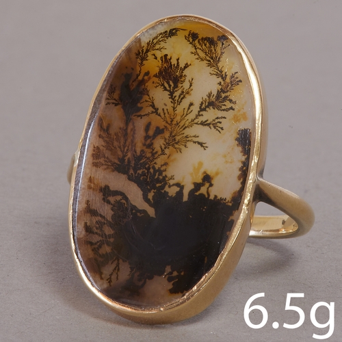 198 - DENDRITIC AGATE GOLD RING
6.5 grams.
Head of approx. 27 x 16 mm.
Size: Q