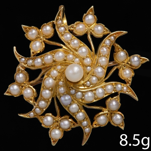 207 - VICTORIAN PEARL GOLD BROOCH/PENDANT,
8.5 grams.
Pearls generally well matched.
W. 3.4 cm.