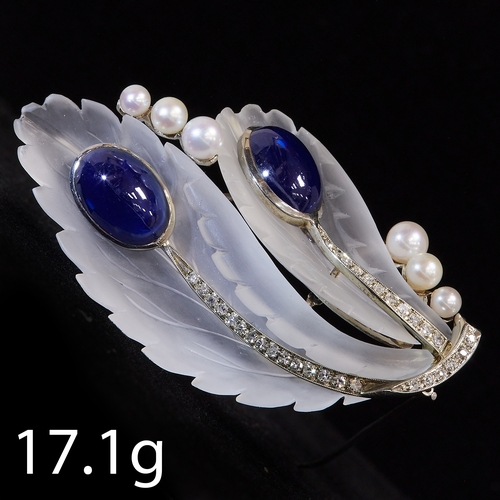 167 - FINE CARVED ROCK CRYSTAL, DIAMOND SAPPHIRE AND PEARL BROOCH,
17.1 grams, 14 ct. gold.
The leafs fine... 