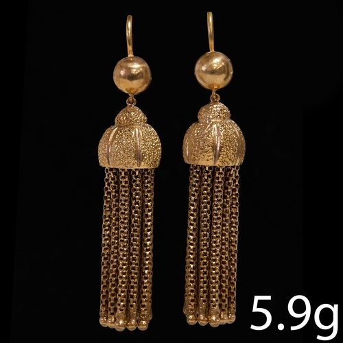 31 - ANTIQUE PAIR OF GOLD TASSEL EARRINGS,
5.9 grams, testing high carat gold.
L. 4.2 cm.