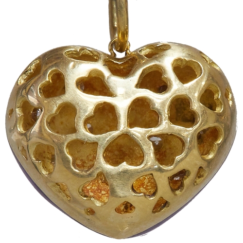 14 - ENAMEL AND DIAMOND HEART PENDANT,
3.1 grams, testing 18 ct. gold.
L. 1.6 cm.