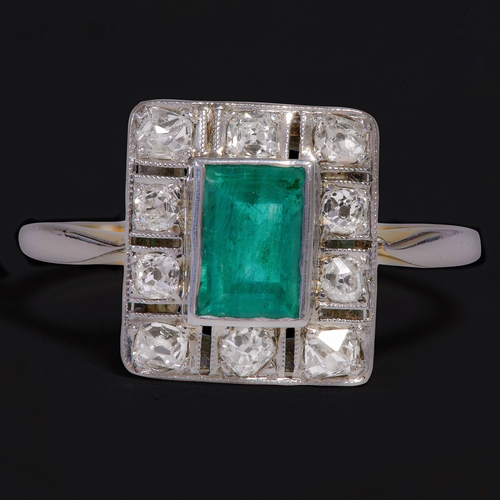 37 - ART-DECO EMERALD AND DIAMOND CLUSTER RING,
2.9 grams, High carat gold and platinum.
Vibrant emerald.... 