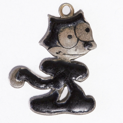 133 - RARE VINTAGE FELIX THE CAT ENAMEL CHARM, 
L. 1.9 cm. 
1.6 grams.