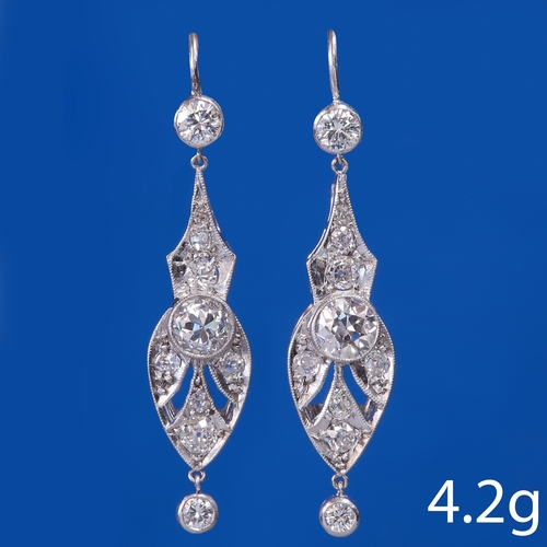 35 - BELLE EPOQUE DIAMOND EARRINGS 
4.2 grams high carat gold and platinum 
bright lively diamonds 
L 3.6... 