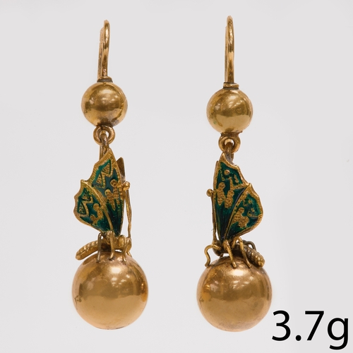 136 - PAIR OF ANTIQUE BUTTERFLY ENAMEL EARRINGS,
3.7 grams. High carat gold.
with a 3 dimensions butterfly... 