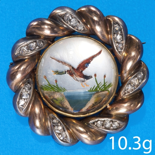 7 - FINE ESSEX CRYSTAL REVERSE INTAGLIO AND DIAMOND DUCK BROOCH
The Essex crystal, reverse intaglio depi... 