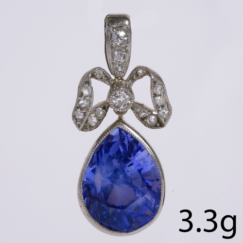 152 - SAPPHIRE AND DIAMOND PENDANT,
3.3 grams.
Vibrant blue sapphire of approx. 5.80 ct.
Diamonds bright a... 