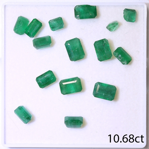 204 - MIXED LOT OF LOOSE CUT EMERALDS, 10.68ct,
Vibrant colours.