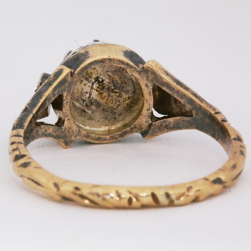 211 - ANTIQUE DIAMOND SOLITAIRE RING, likely 18th century.
4.3 grams.
Unusual table cut diamond.
Size