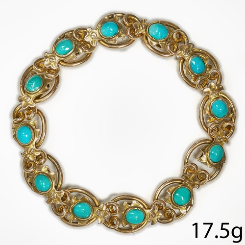 65 - ANTIQUE TURQUOISE GOLD BRACELET,
17.5 grams.
Set with turquoise.
The links can all stretch out to ad... 