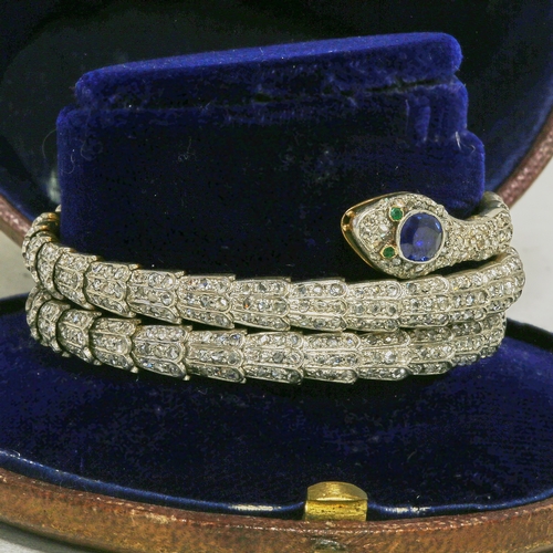 93 - IMPORTANT VICTORIAN DIAMOND AND SAPPHIRE SPRING SNAKE BANGLE,
62,4 grams.
The snake of 3 coil design... 
