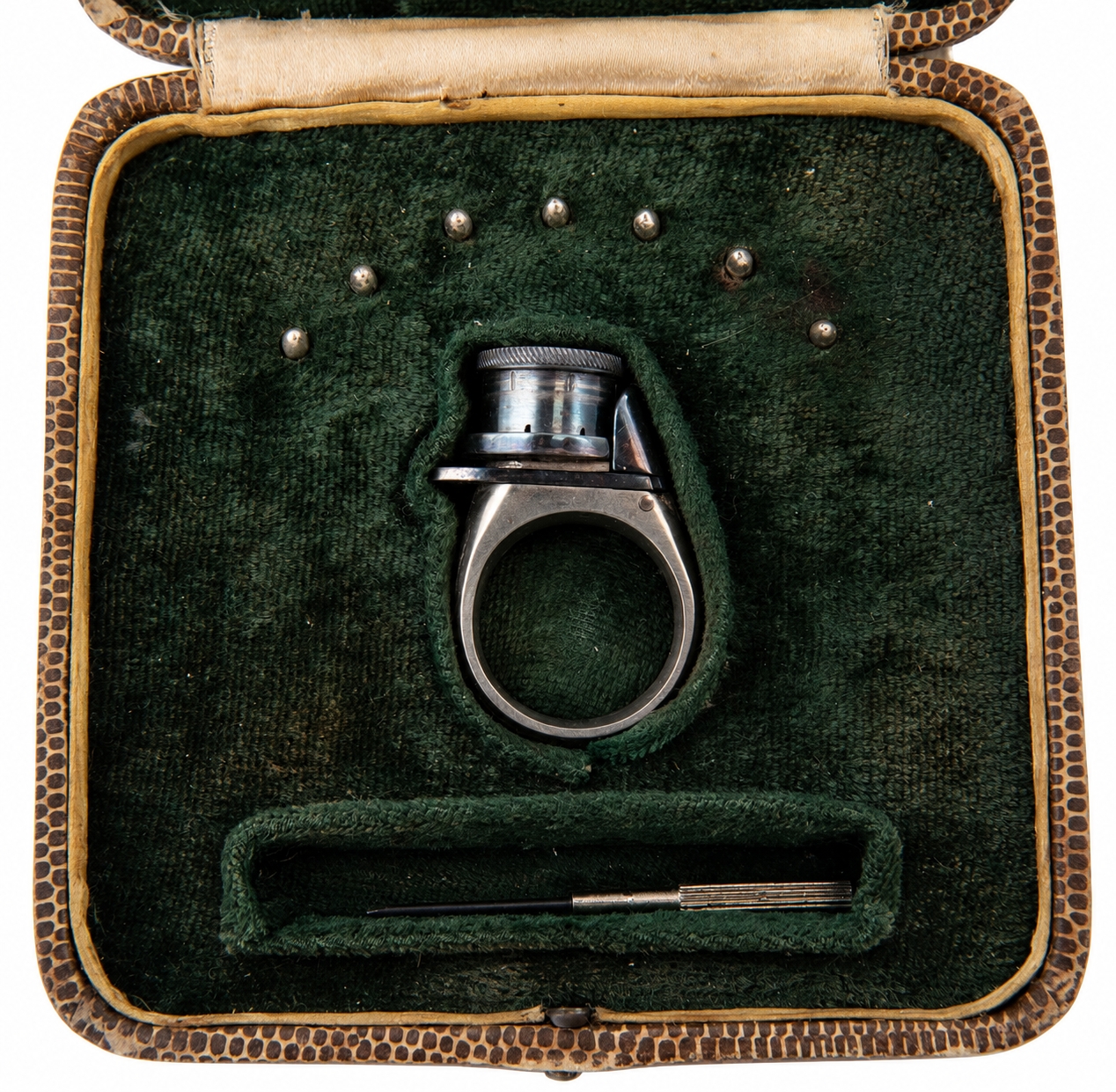 UNUSUAL ANTIQUE REVOLVER RING, 2ND HALF 19TH CENTURY. 40.3 grams. The ...