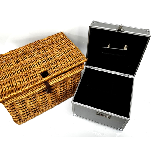 12 - A miscellaneous item lot. This includes a Jessops Monopod 330 which is a single legged support for a... 