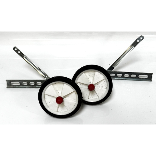 12 - A miscellaneous item lot. This includes a Jessops Monopod 330 which is a single legged support for a... 