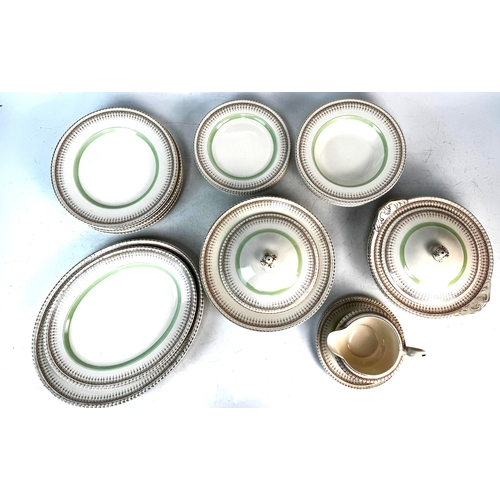 10 - A vintage Solian ware six person dinner service, with assorted serving dishes (a lot)