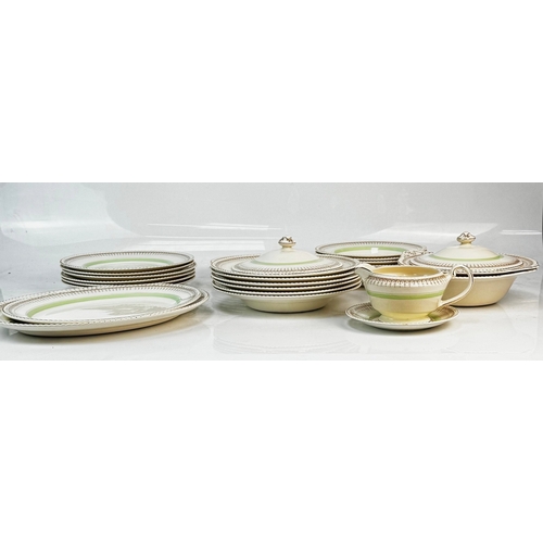 10 - A vintage Solian ware six person dinner service, with assorted serving dishes (a lot)