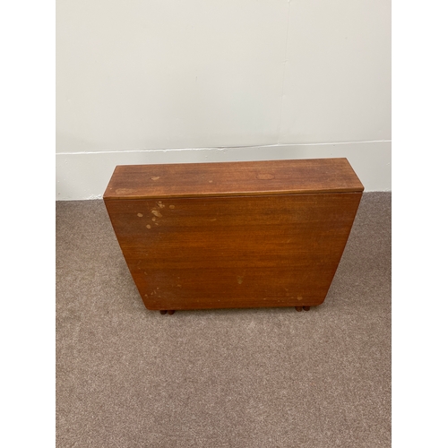 23 - Modern furniture, including a Sutherland style drop leaf table and a side cabinet (2).Table; 73cm,15... 