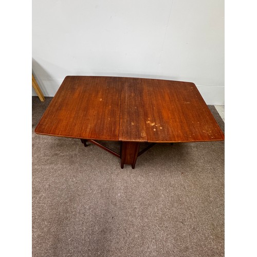 23 - Modern furniture, including a Sutherland style drop leaf table and a side cabinet (2).Table; 73cm,15... 