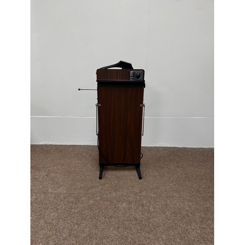 26 - Two modern veneered dressing tables, each with mirrors and a trouser press (3).Darker; 73cm high, 12... 