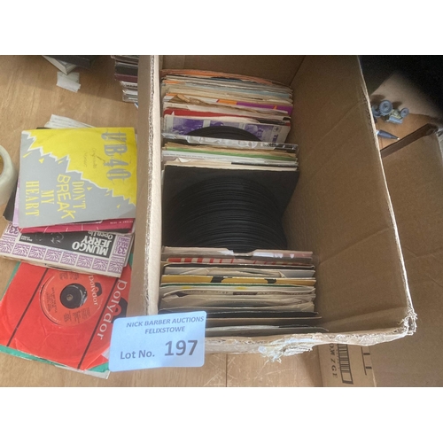 197 - Records : Box of 150+ singles - good names mostly in sleeves