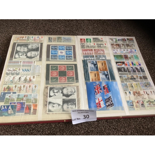 30 - Stamps : GB mint - modern GB issues 1980s onwards - much up to date inc many booklet panes with a fa... 