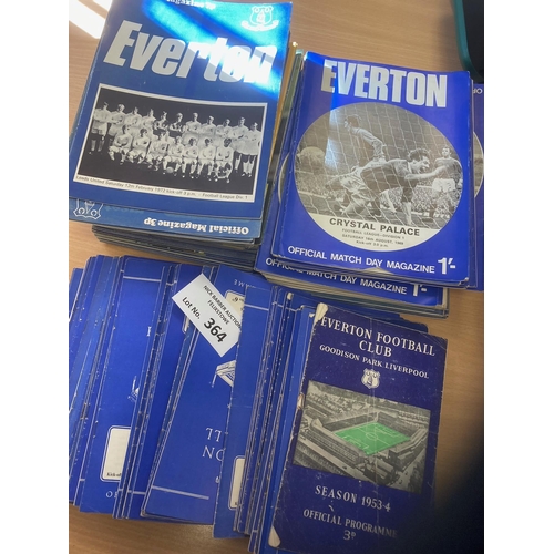 364 - Football : Everton home programmes 1950s onwards x 212