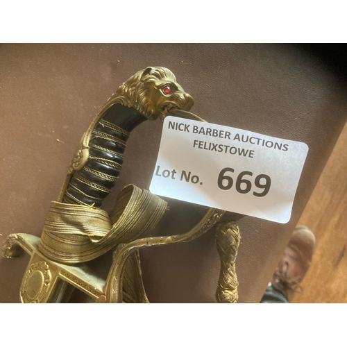 Lot 669       