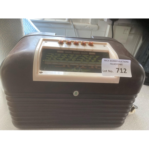 712 - Collectables : Original Bush Radio in Bakerlite in fine condition & in working condition