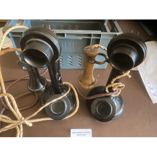 720 - Collectables : Telephones a pair of vintage Bakerlite early phones with wires - good condition