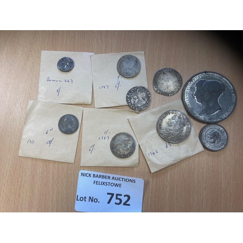 752 - Collectables : Coins - interesting lot of coins 1x Roman , other British with some hammered (9)