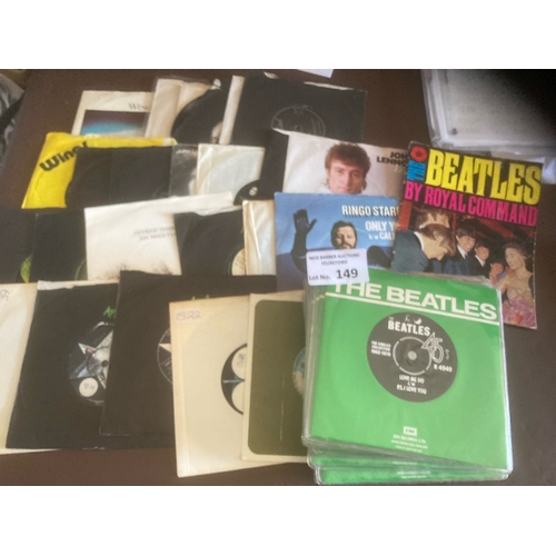 149 - Records : BEATLES & related singles 23 repro Beatles 24 others & mag - great conditions