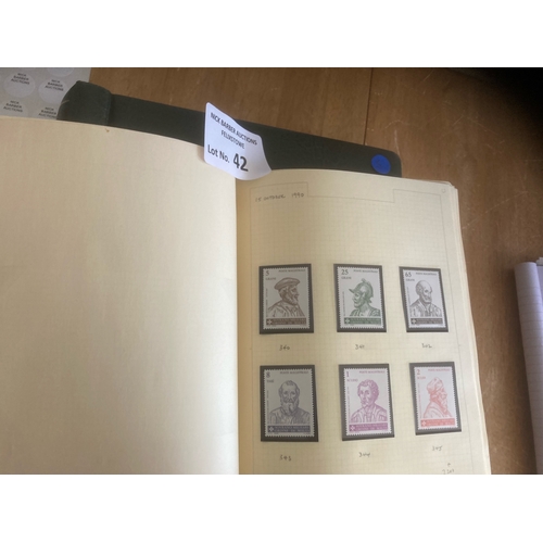 42 - Stamps : Sovereign Order of MALTA unmounted collection in album