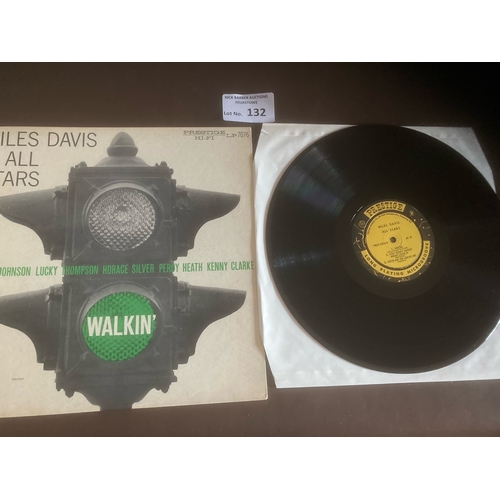 132 - Records : MILES DAVIS ALL STARS - 'Walkin' Jazz album PRLP7076 US 1957 sleeve/vinyl super cond - Pre... 