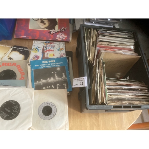 22 - Records : 200+ singles in crate 7