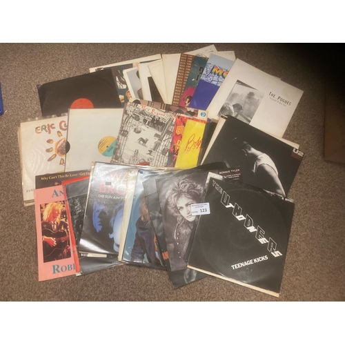 123 - Records : Large lot of 12