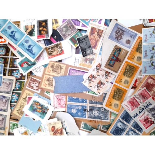 14 - Stamps : ON AND OFF PAPER   Mainly Foreign  - A good lot weighing approx. 3.5lbs (Many Thousands)