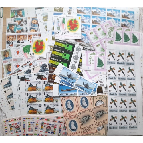 15 - Stamps : Br.Commonwealth Mainly in Wholesale Quantities Falklands Deps , BAT, Singapore, Ascension, ... 