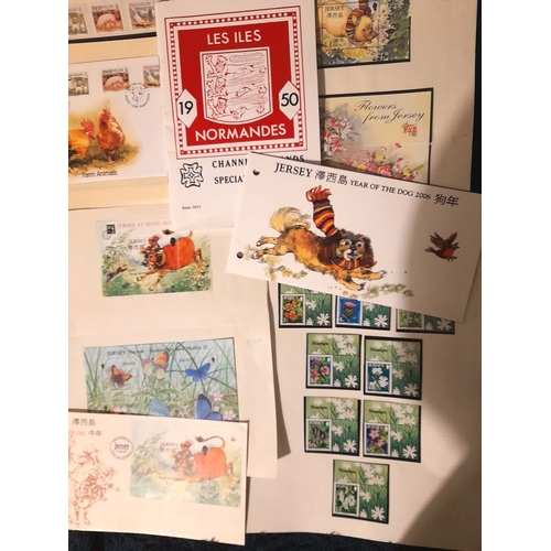 17 - Stamps : GB, Jersey & Guernsey  Useful selection  in small box Mainly Geo VI & QE useful lot... 