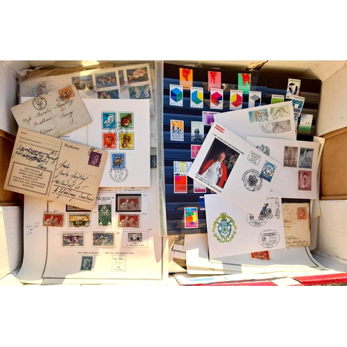 20 - Stamps : World Stamps, Covers, circulated club books, Kiloware, off paper mixture- a really Good lot... 