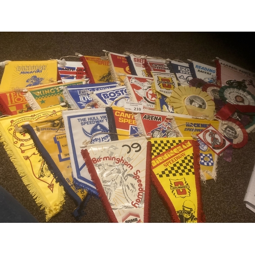 210 - Speedway : Pennants & sew on patches 1970s/80s - nice lot (35)