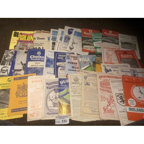 235 - Football : Good lot of programmes mid 1950s-60s inc 55 & 62 Charity Shield, many clubs, few Scot... 