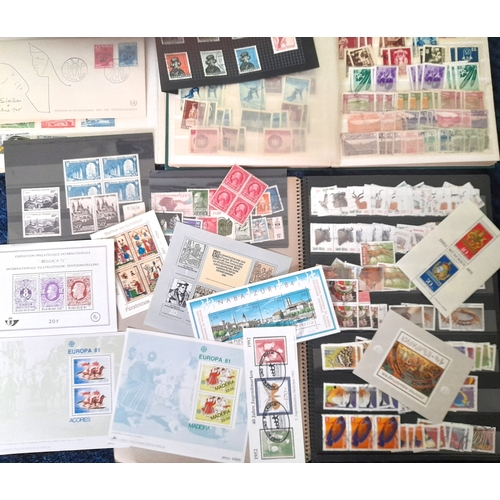 5 - Stamps : Europe (Mainly) in 8 Albums/Stockbooks  Austria with Dues, Officials etc., Bulgaria, Switze... 