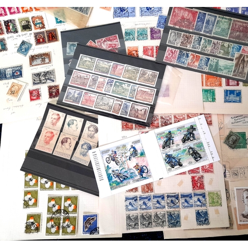 5 - Stamps : Europe (Mainly) in 8 Albums/Stockbooks  Austria with Dues, Officials etc., Bulgaria, Switze... 