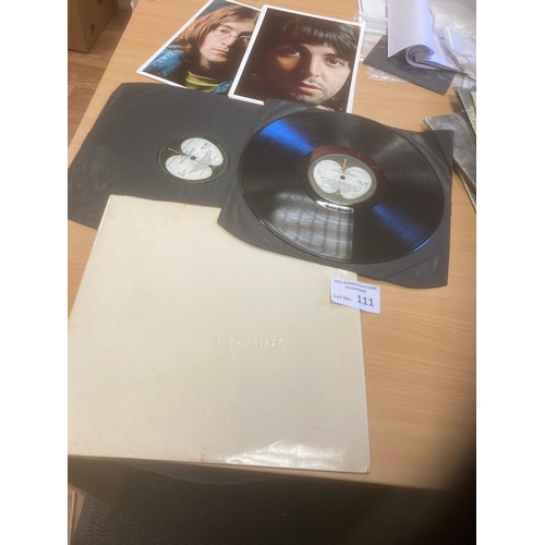 111 - Records : BEATLES - White album number 004.40 misprint in that the 5th digit is not stamped - top op... 