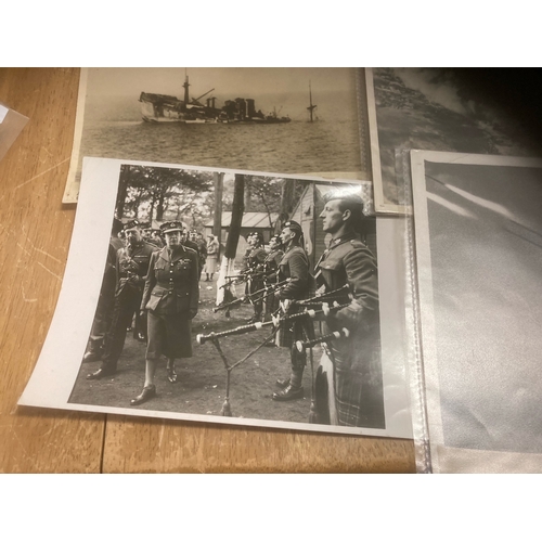 550 - Collectables : Militaria - World War original press photographs in box file superb lot WWII from rig... 