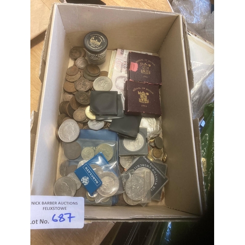 687 - Coins : Box of coins - inc £5 coins, crowns bronze etc some banknotes