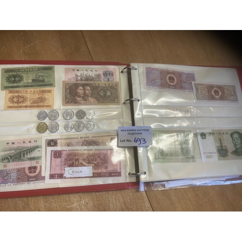 693 - Coins/Banknotes : Great album of banknote from across the world inc China, Russia - great lot