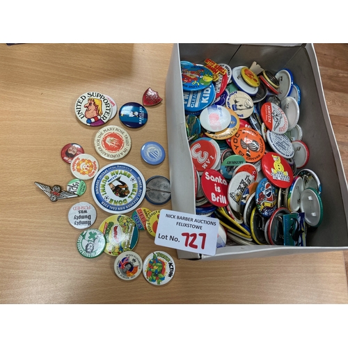 727 - Collectables : Tin Badges - a box of approx 290 tin badges various topics - always popular